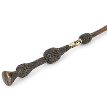Load image into Gallery viewer, Fantastic Beasts: The Crimes of Grindelwald&trade; Gellert Grindelwald&trade; Wand &amp; Collector&#39;s Box by The Noble Collection
